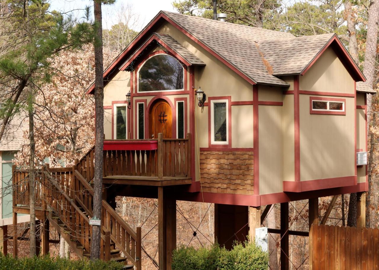 The Grand Treehouse Resort Eureka Springs Exterior photo